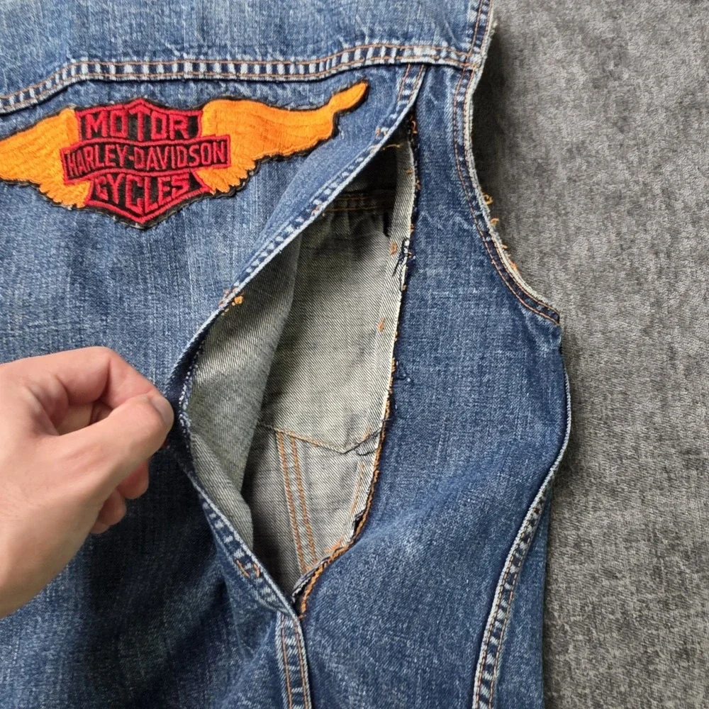 Levis very distressed